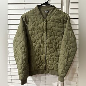 Olive Floral Quilted Bomber Jacket 💚